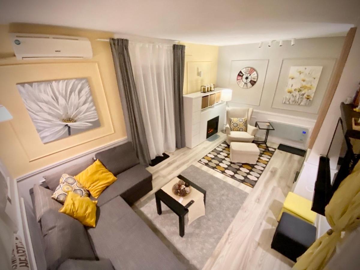 Avala Sunset Apartments Belgrado Esterno foto