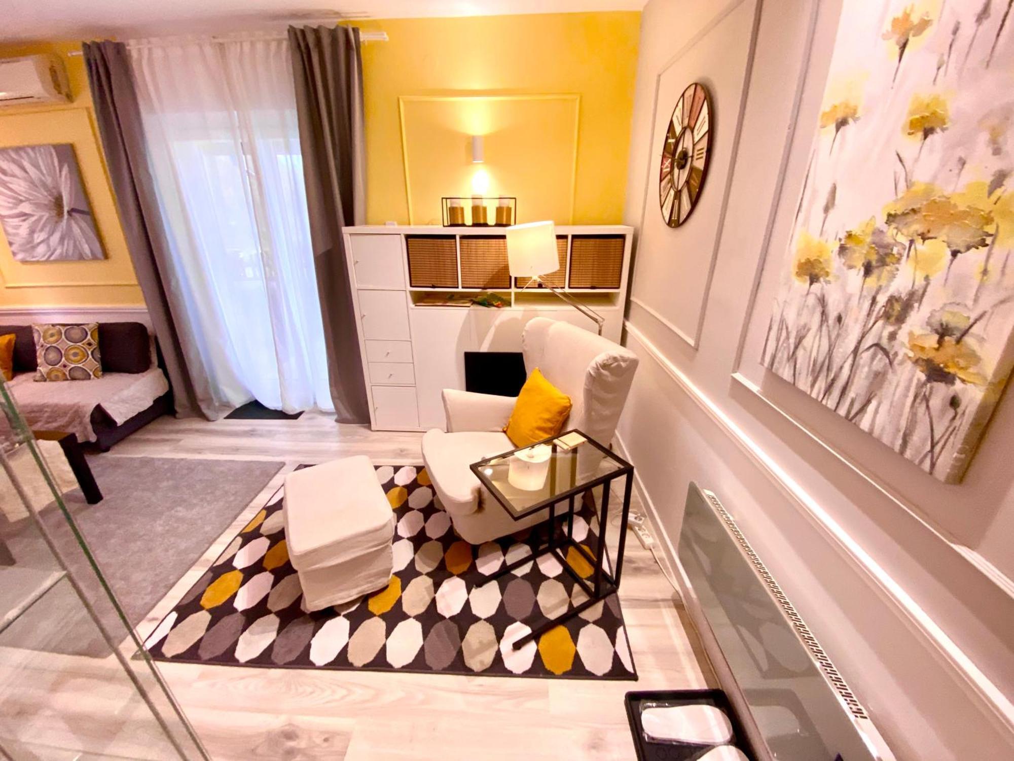 Avala Sunset Apartments Belgrado Esterno foto